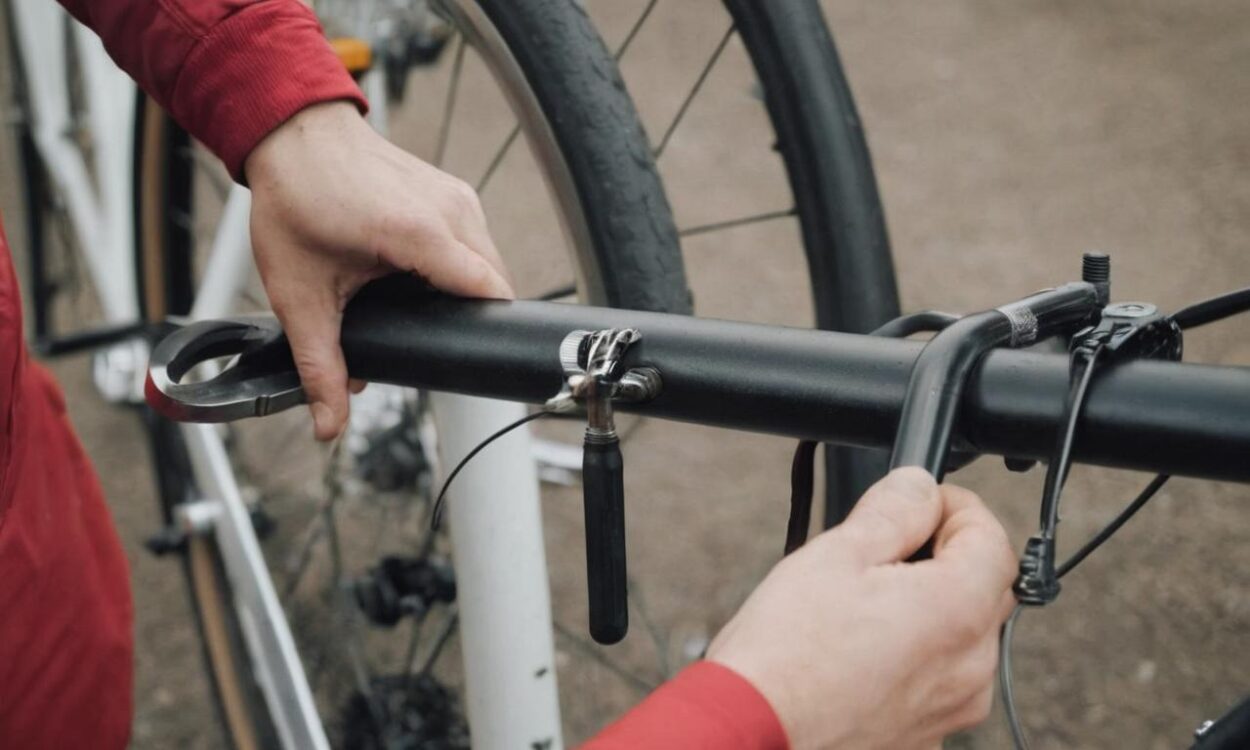 Jak założyć rączki do roweru